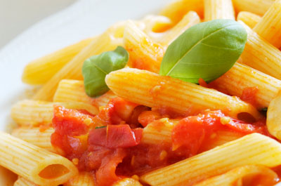 Penne all'arrabbiata ja peperonciniä